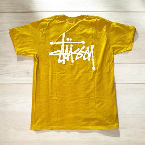STUSSY Logo Basic Tee T-Shirt in Mustard Yellow Medium - Picture 5 of 8